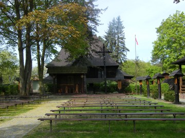 koci p.w. matki boej krlowej korony polskiej w spale , 